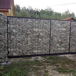 забор из профлиста под камень